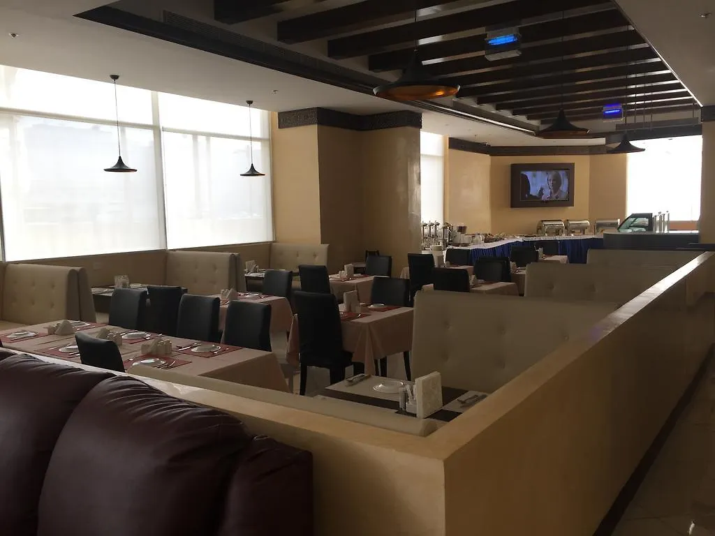 Апарт-отель Boulevard City Suites Hotel Apartments Dubai