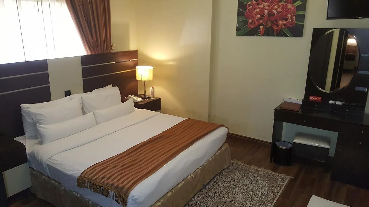 Апарт-отель Boulevard City Suites Hotel Apartments Dubai